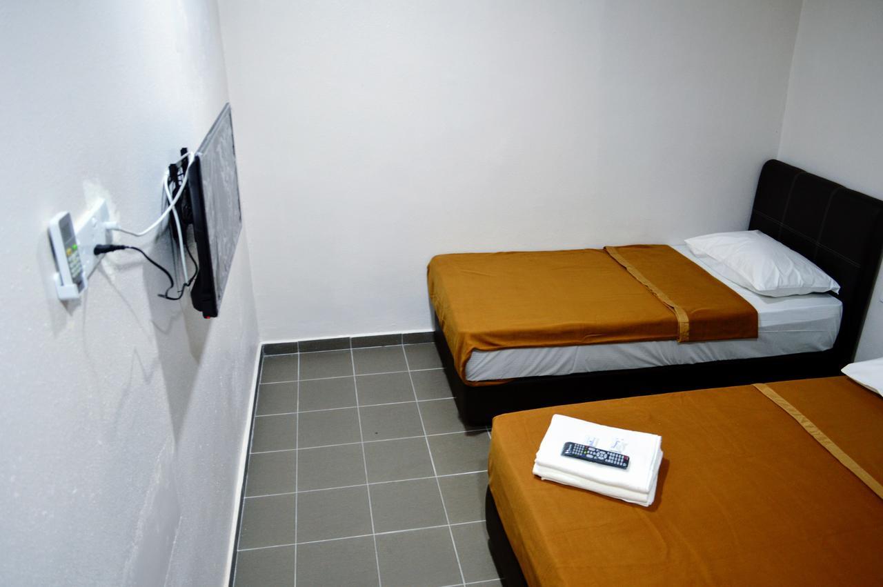 Gest Inn Hotel Kota Tinggi Bagian luar foto